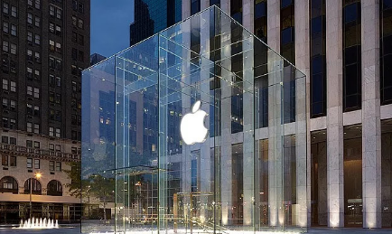 比买iphone手机更沉要的，是游苹果的地标